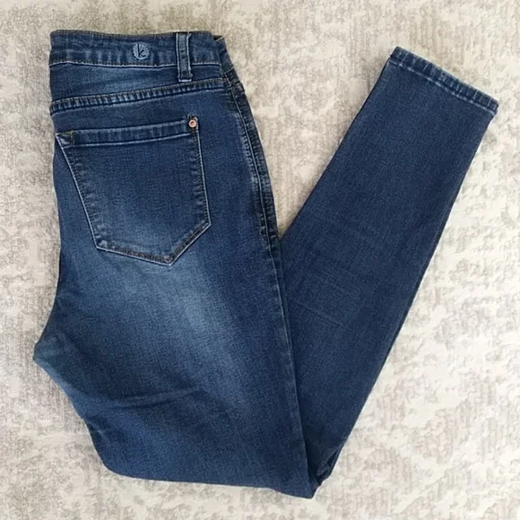 Kensie knockout skinny jeans 2025